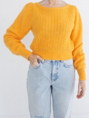 Aritzia Wilfred Yellow Textured Knit Cropped Soft Fuzzy Mohair Alpaca Sweater M